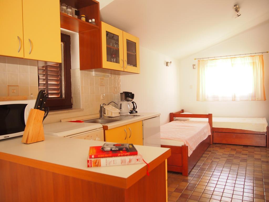 Bunari Apartments Tribalj Exterior foto