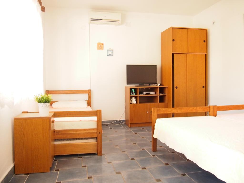 Bunari Apartments Tribalj Exterior foto